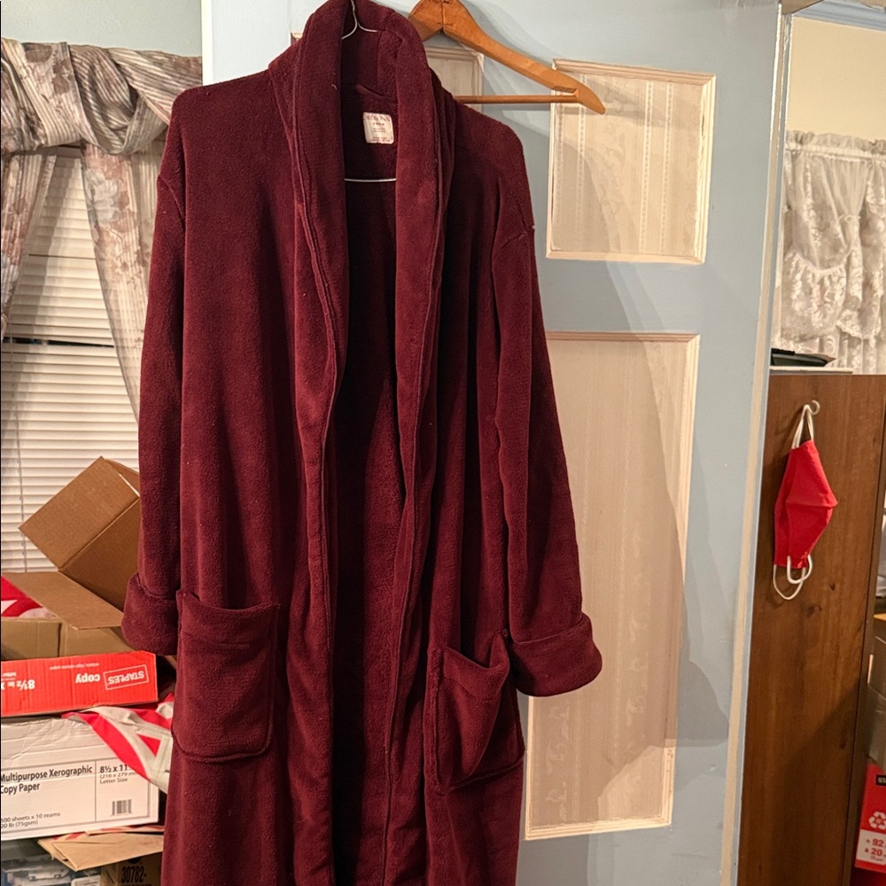 Merona Deep Red Women's Robe